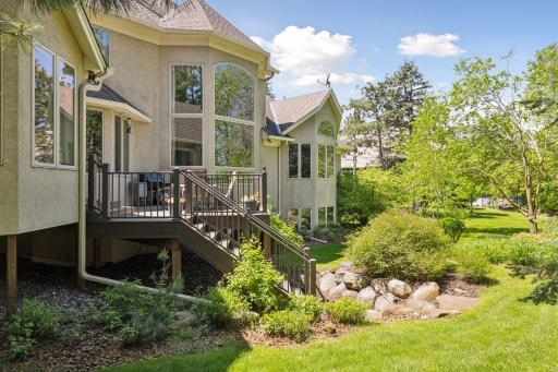 14 Lake Bay, North Oaks, MN 55127