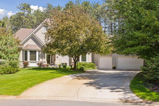14 Lake Bay, North Oaks, MN 55127