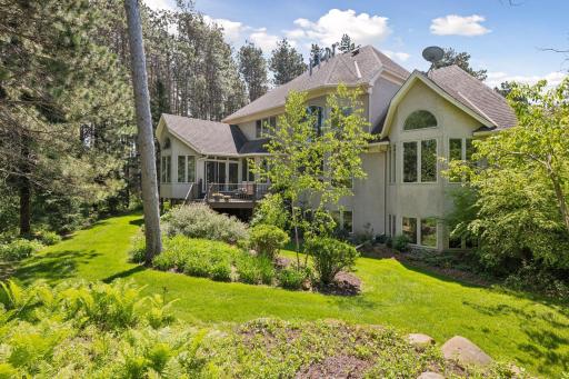 14 Lake Bay, North Oaks, MN 55127