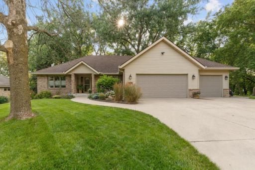 1657 Wedgewood Drive NE, Owatonna, MN 55060