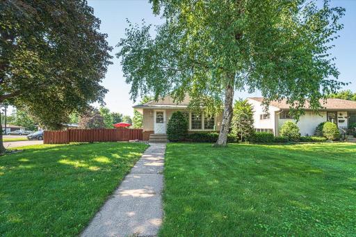 282 E Arion Street E, Saint Paul, MN 55118