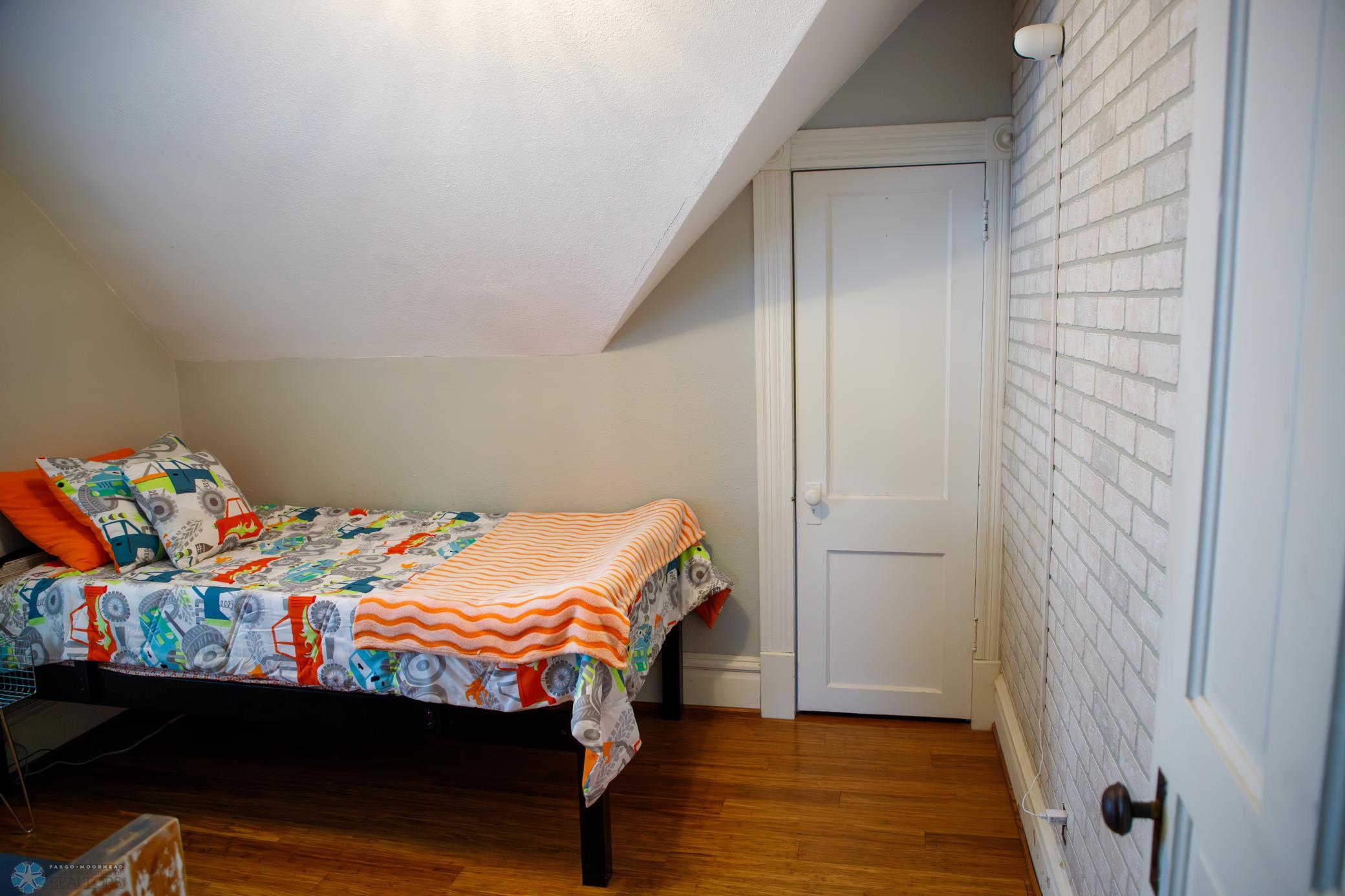 24 Third Bed 1.jpg