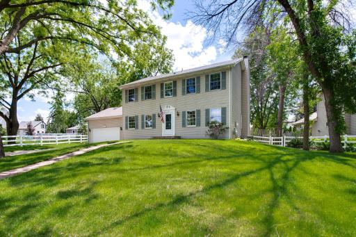 582 Sextant Avenue W, Saint Paul, MN 55113