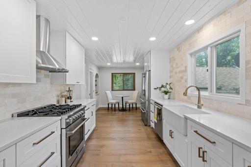 Photo for 12810 Woodbridge Trail, Minnetonka, MN 55305 - listing #6571250 12810 Woodbridge Trail, Minnetonka, MN 55305