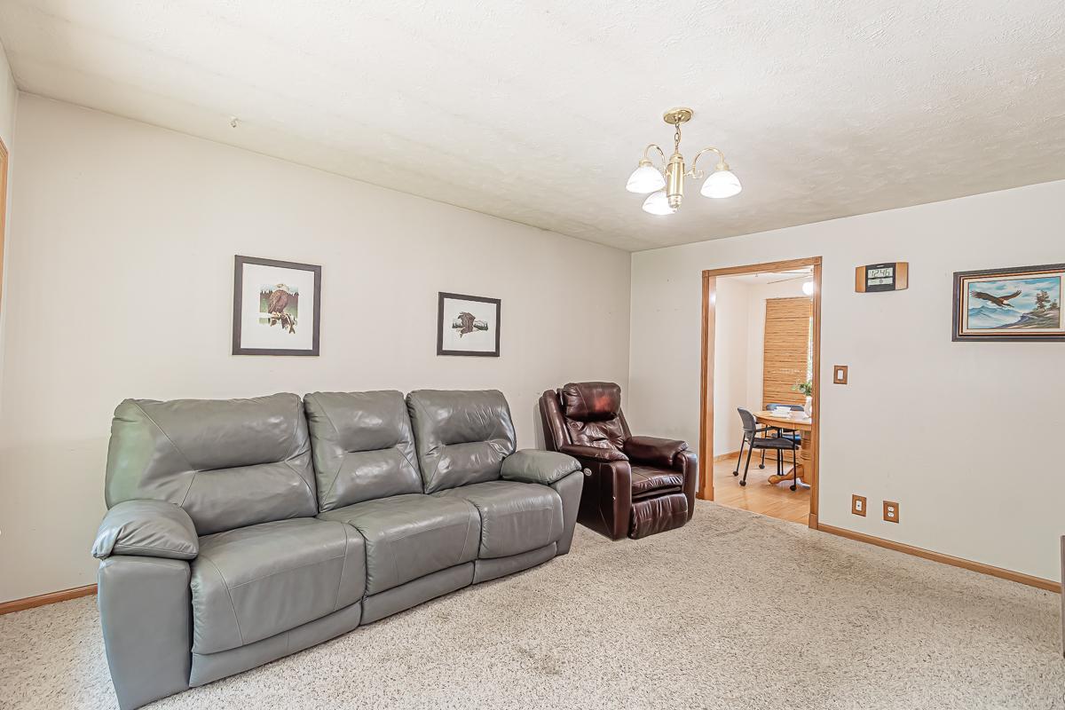624 3rd St E, West Fargo, ND 58078-42.jpg