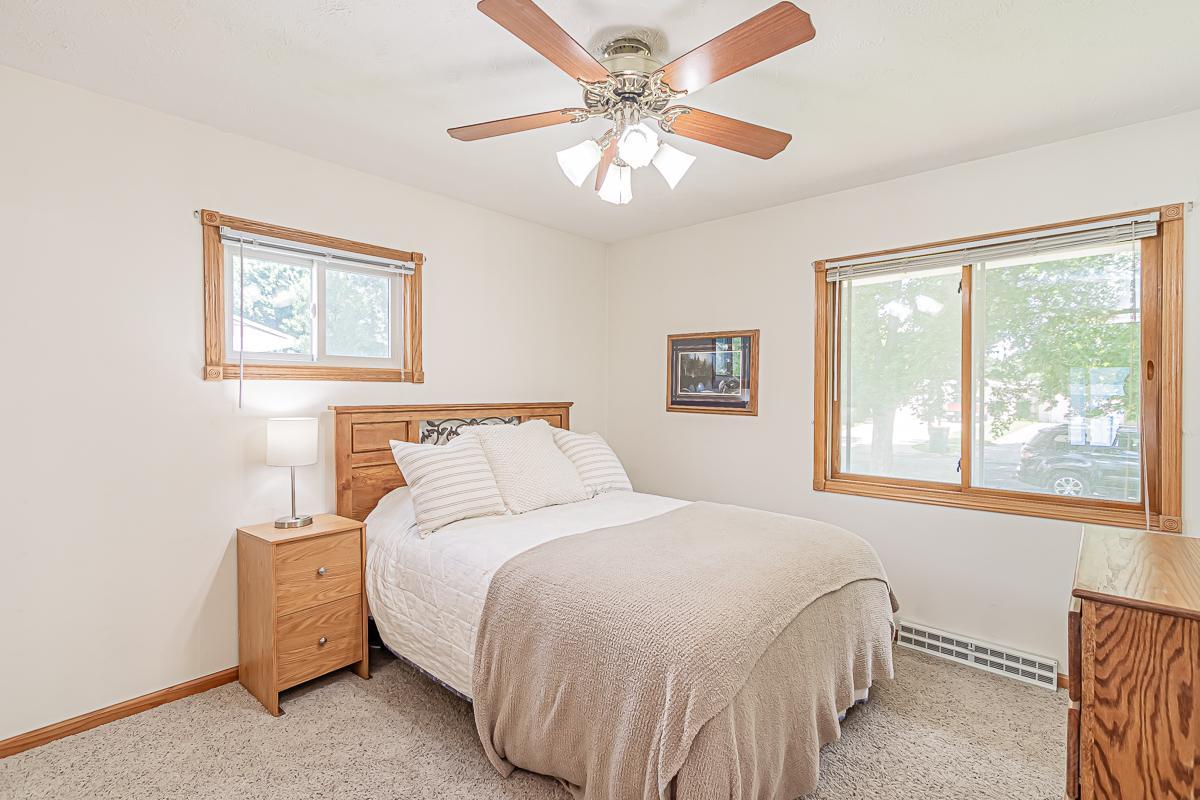 624 3rd St E, West Fargo, ND 58078-26.jpg