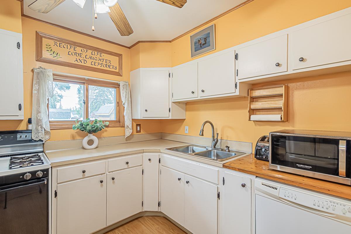 624 3rd St E, West Fargo, ND 58078-36.jpg