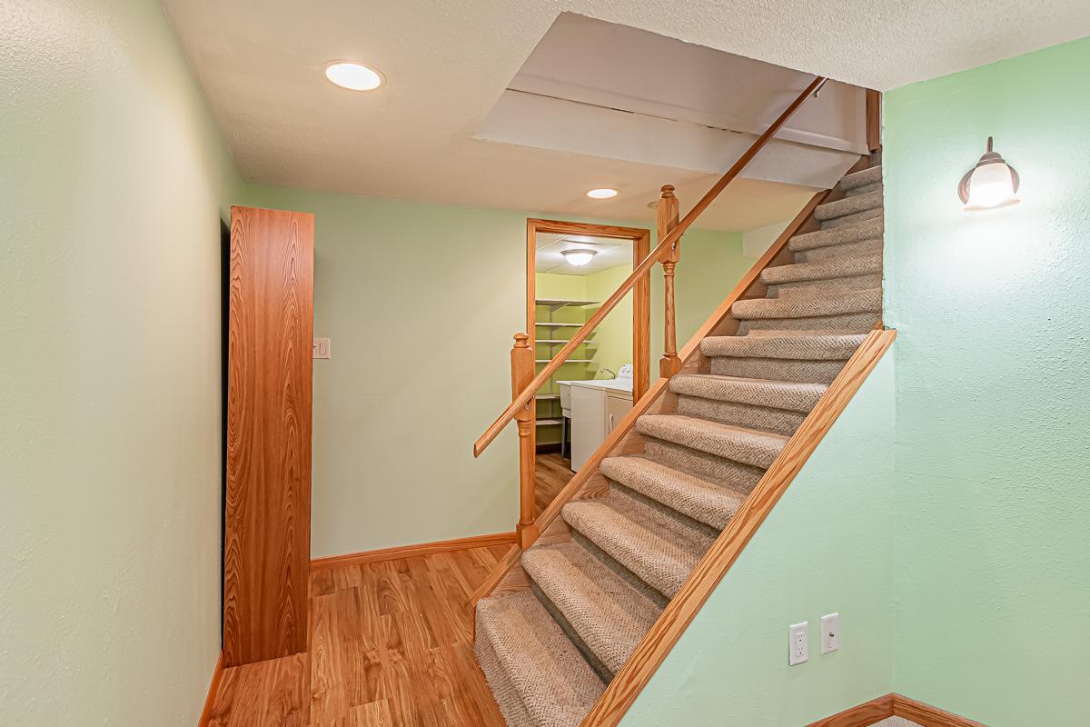 624 3rd St E, West Fargo, ND 58078-15.jpg