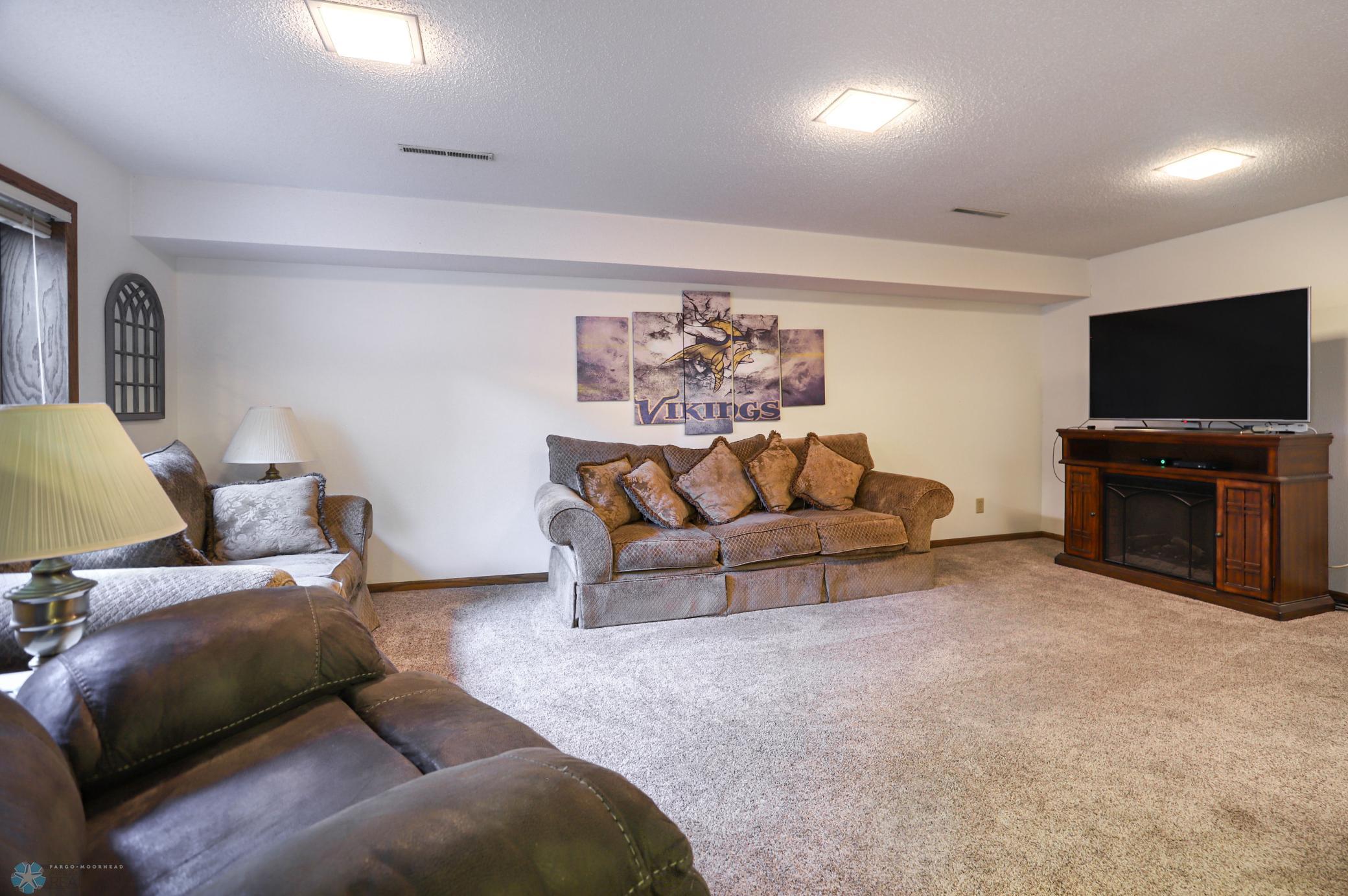 Family room 2