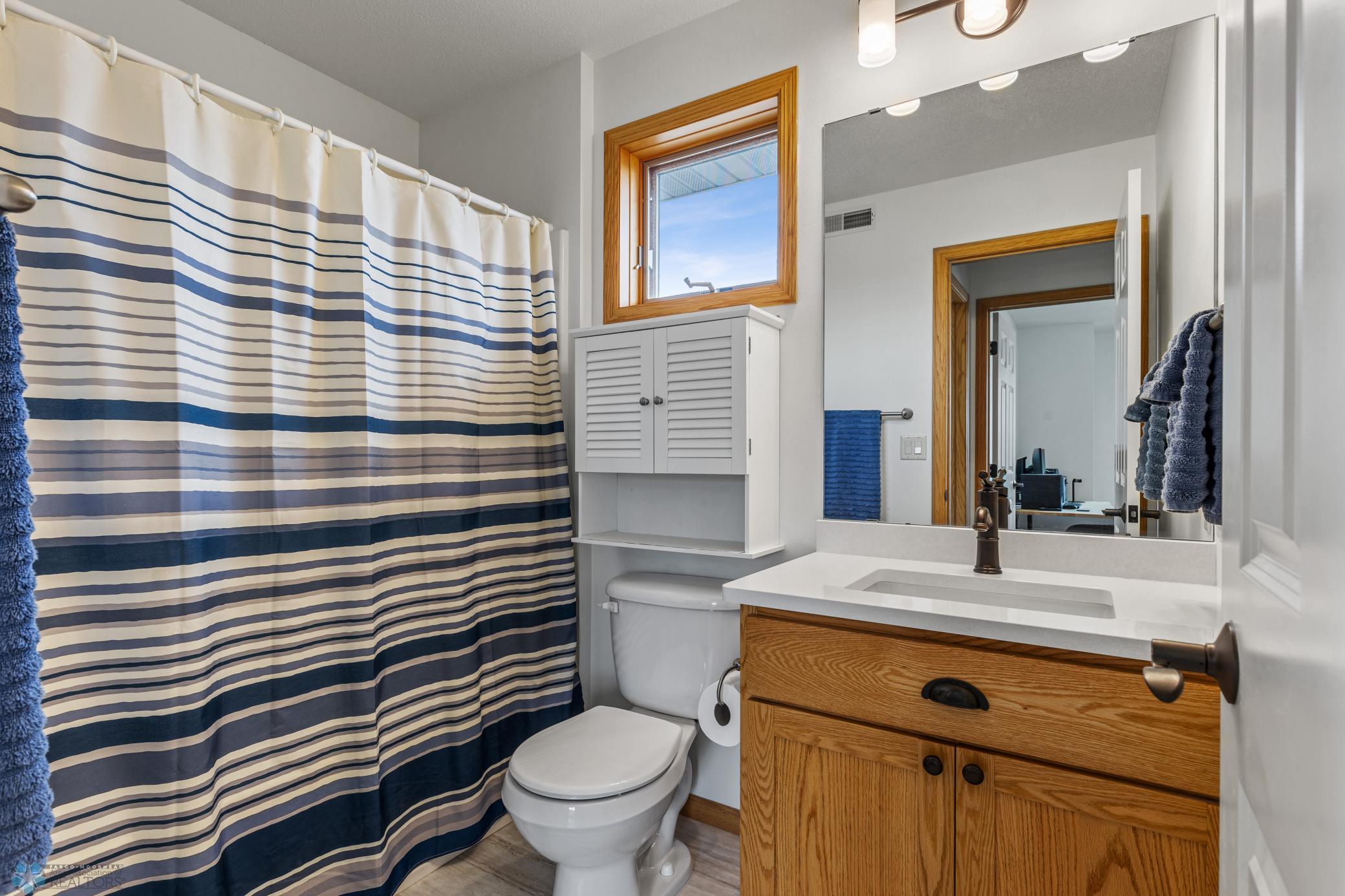 Upper Level Full Bathroom