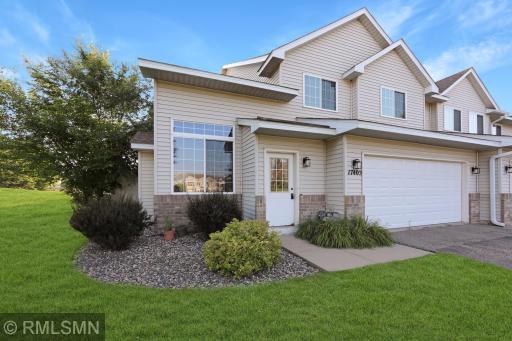 17405 Glacier Way, Lakeville, MN 55044
