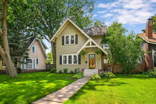1-web-or-mls- 5238 Xerxes Ave 001Full.jpg