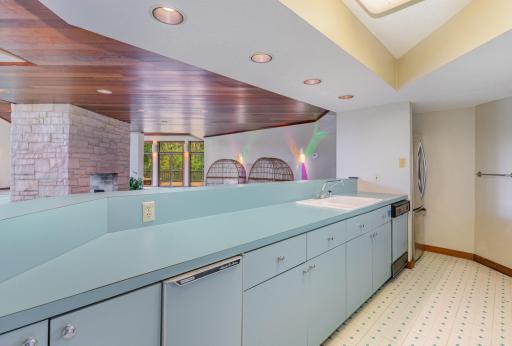 1221 Mckinley Drive, Hudson, WI 54016