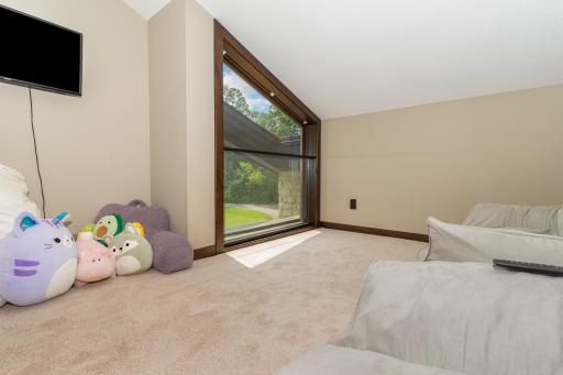 1221 Mckinley Drive, Hudson, WI 54016