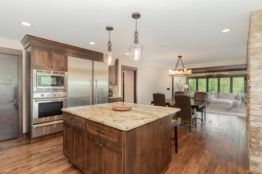 1221 Mckinley Drive, Hudson, WI 54016