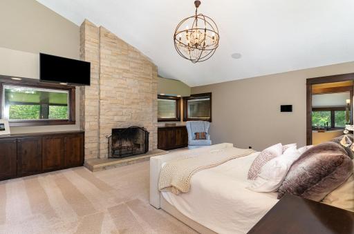 1221 Mckinley Drive, Hudson, WI 54016