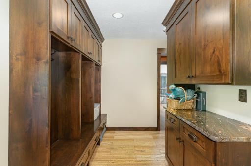 1221 Mckinley Drive, Hudson, WI 54016