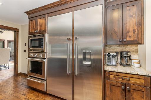 1221 Mckinley Drive, Hudson, WI 54016