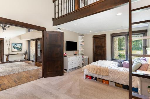 1221 Mckinley Drive, Hudson, WI 54016