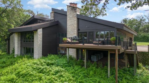 1221 Mckinley Drive, Hudson, WI 54016