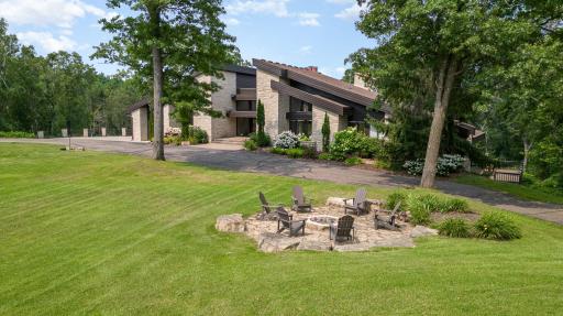 1221 Mckinley Drive, Hudson, WI 54016