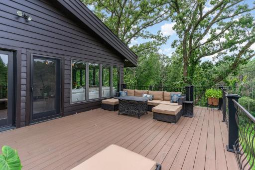 1221 Mckinley Drive, Hudson, WI 54016