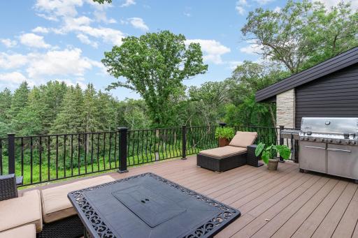 1221 Mckinley Drive, Hudson, WI 54016