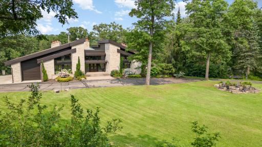 1221 Mckinley Drive, Hudson, WI 54016