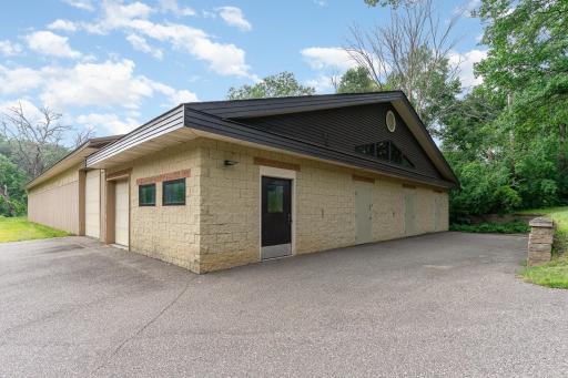 1221 Mckinley Drive, Hudson, WI 54016