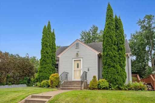 198 Bernard Street E, Saint Paul, MN 55118