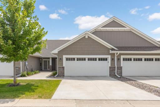 Welcome to custom -ne-level living at 610 Liberty Way.