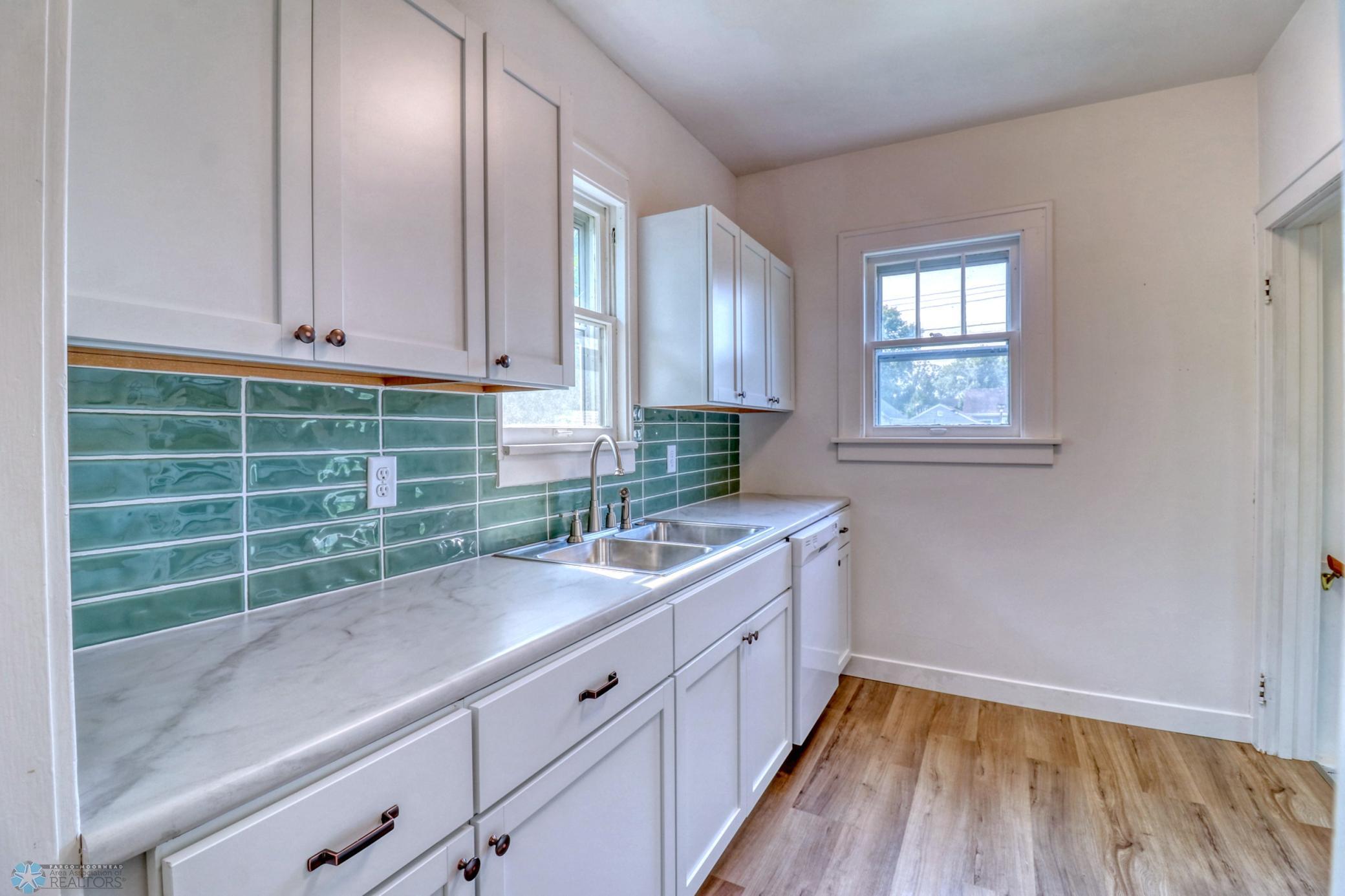 Kitchen (2).jpg