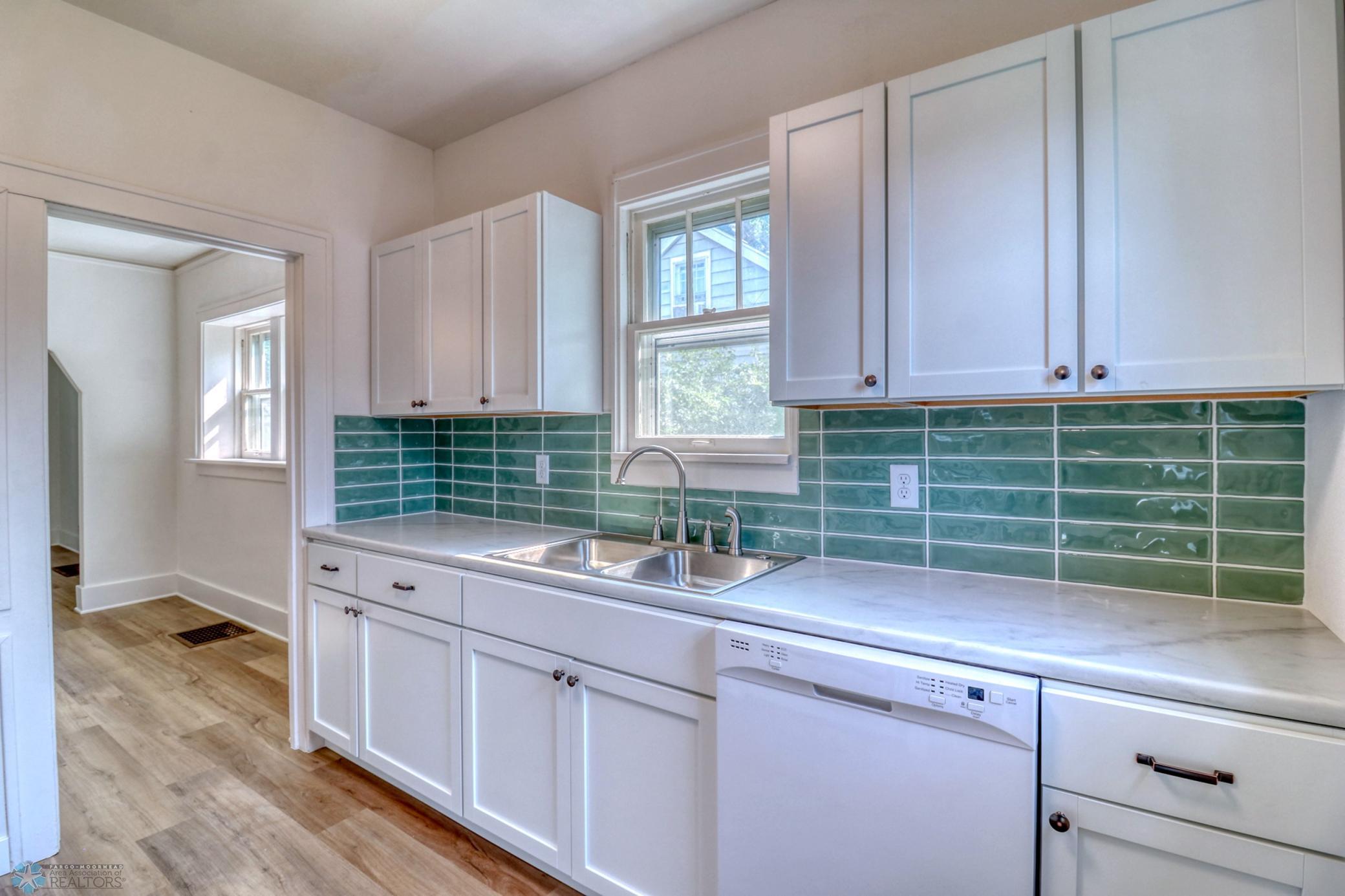 Kitchen (1).jpg