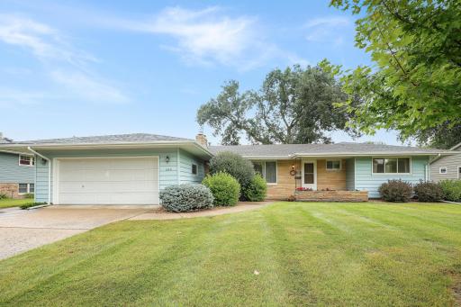 205 Sunrise Avenue N, New Prague, MN 56071