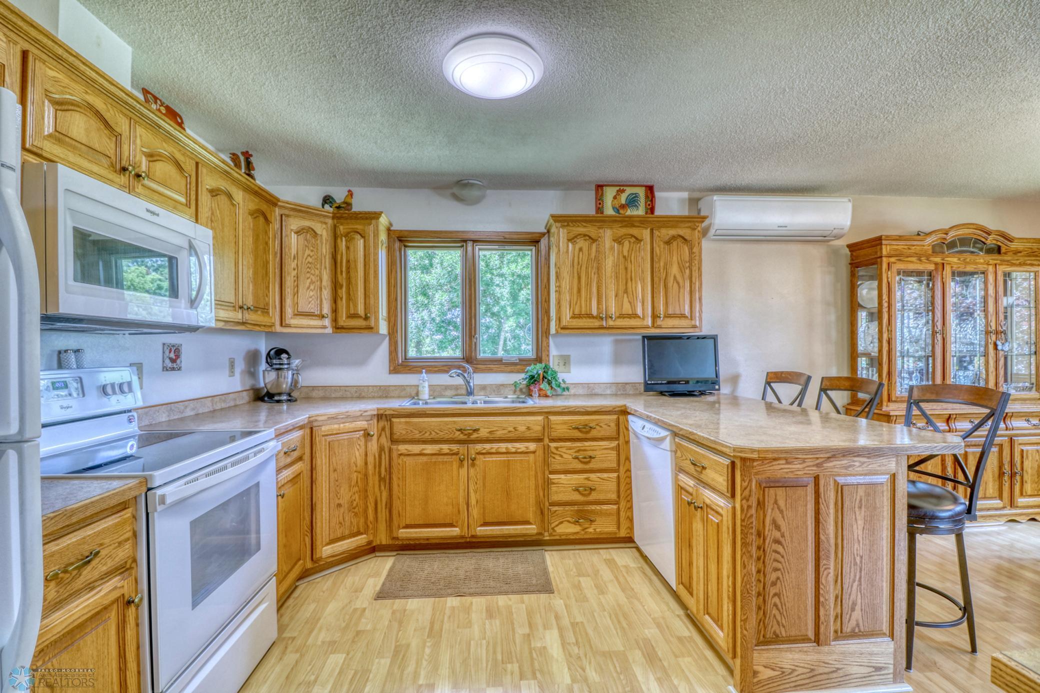 Kitchen1_2.jpg