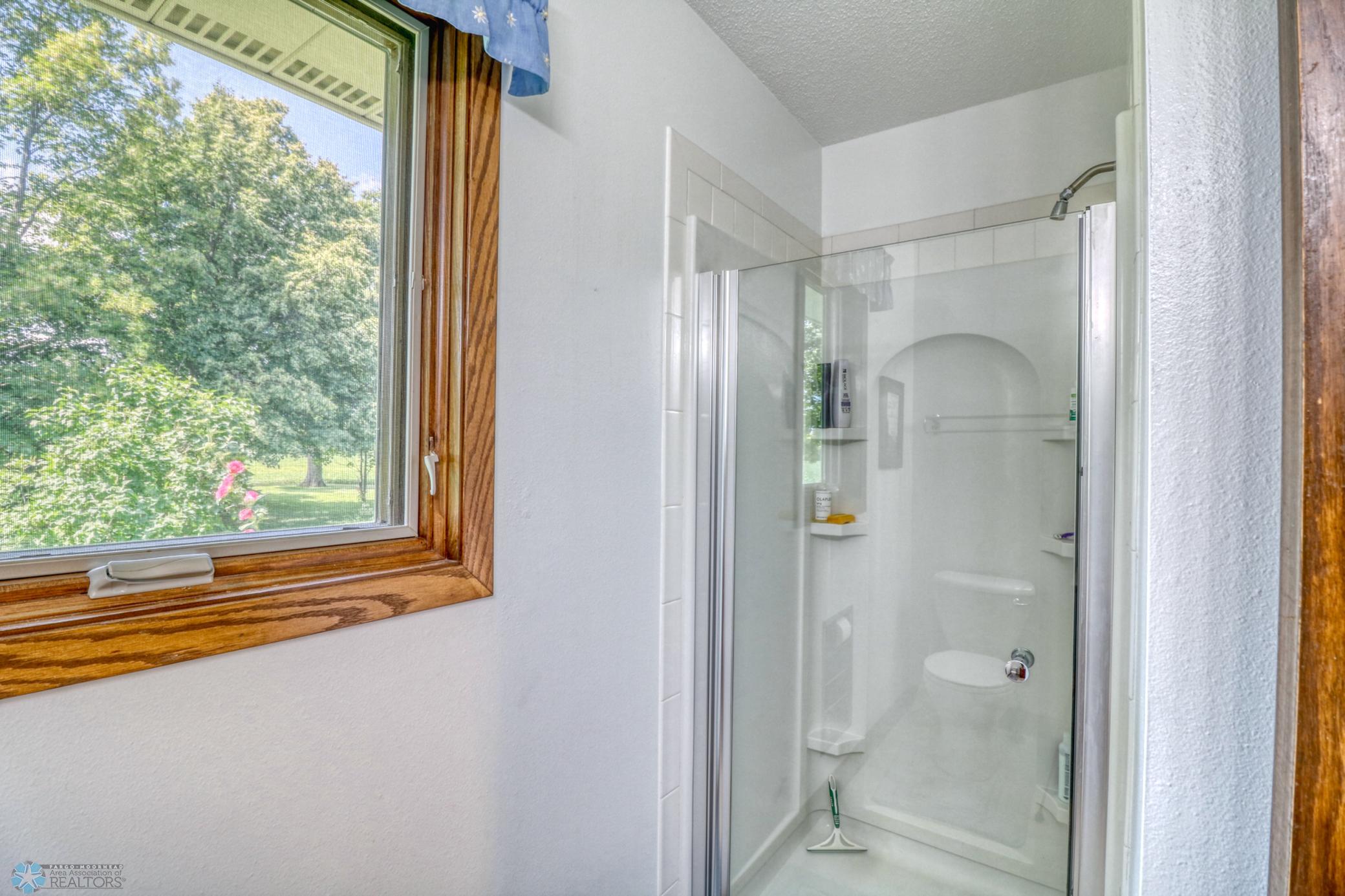 Bathroom2_2.jpg