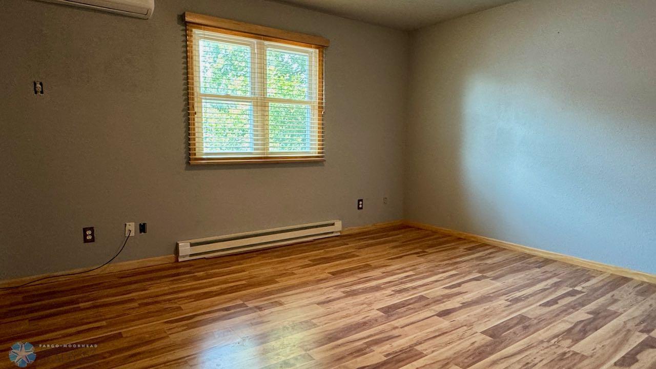 (17) Primary Bedroom.jpeg