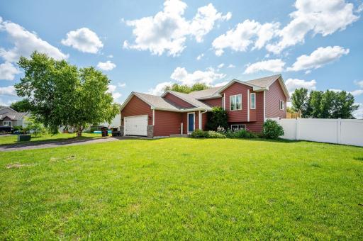 2306 Maple Lane, Buffalo, MN 55313