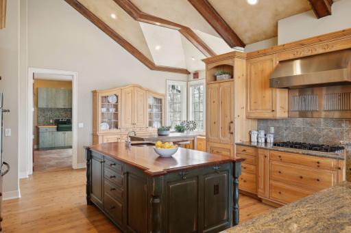29 Pine Road, Saint Paul, MN 55127