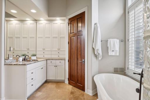 29 Pine Road, Saint Paul, MN 55127