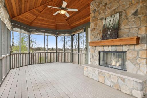 29 Pine Road, Saint Paul, MN 55127