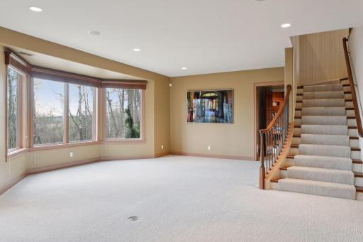 29 Pine Road, Saint Paul, MN 55127