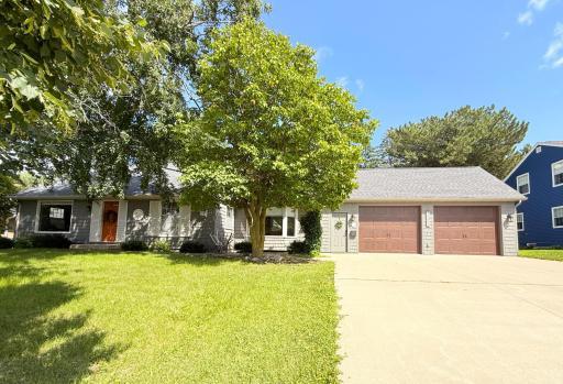 1324 Ridgeview Drive, Montevideo, MN 56265