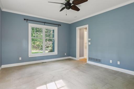 1050 East Avenue, Mahtomedi, MN 55115