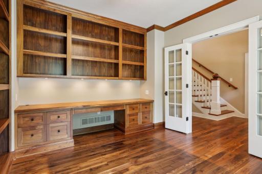 1050 East Avenue, Mahtomedi, MN 55115