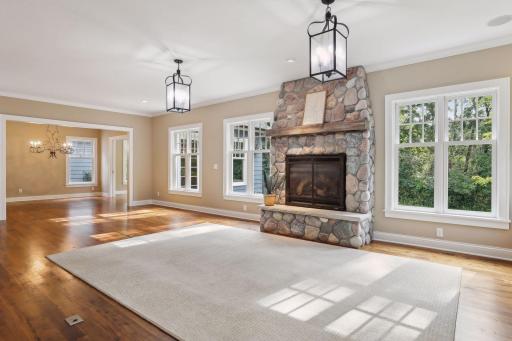 1050 East Avenue, Mahtomedi, MN 55115