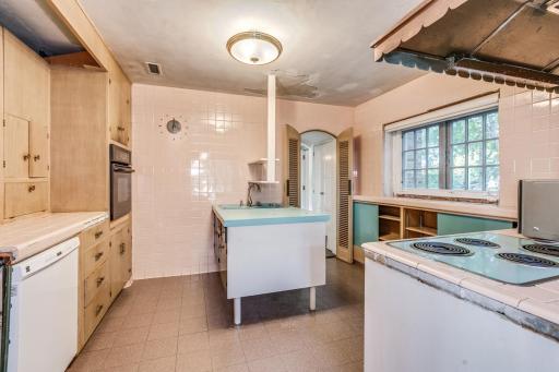 2805 Casco Point Road, Orono, MN 55391