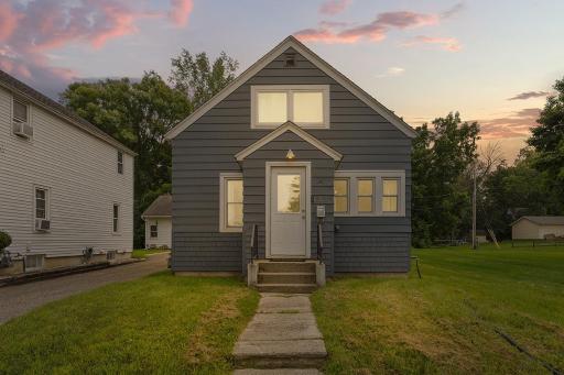123 E Mckinley Street, Owatonna, MN 55060