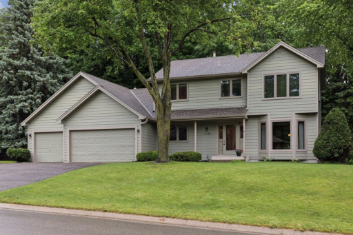 18586 Kristie Lane, Eden Prairie, MN 55346