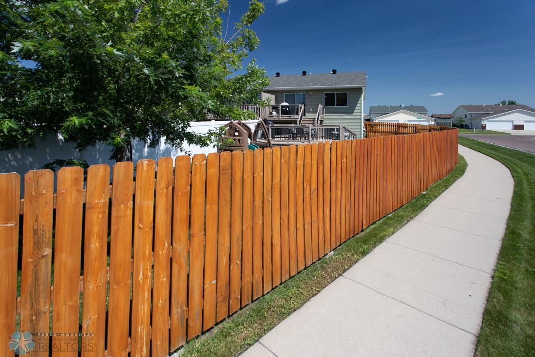 Large Fenced Yard